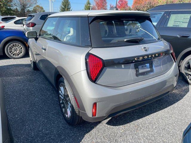 new 2025 MINI Hardtop car, priced at $38,605