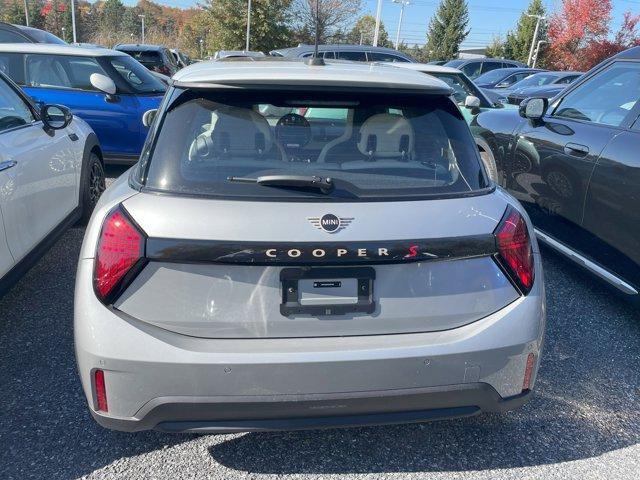 new 2025 MINI Hardtop car, priced at $38,605