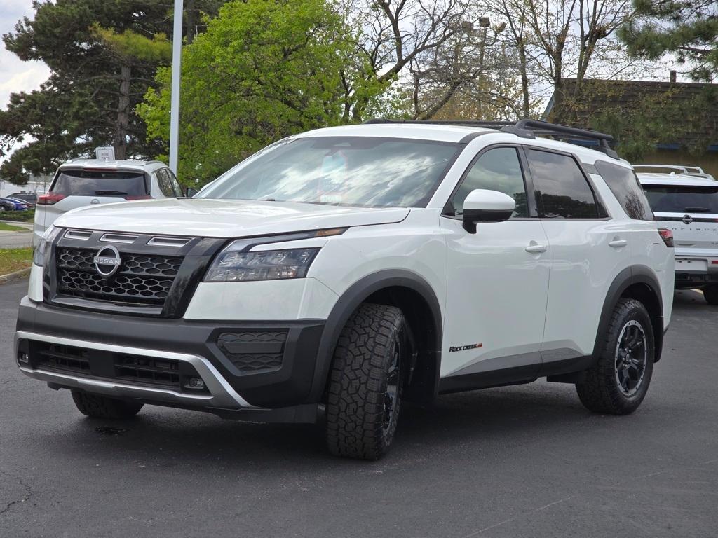 new 2025 Nissan Pathfinder car, priced at $44,019