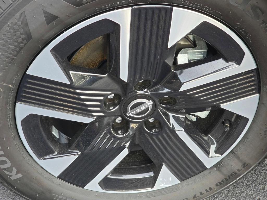 new 2025 Nissan Kicks car, priced at $26,618