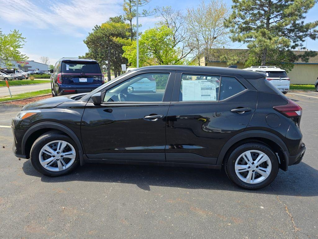 new 2025 Nissan Kicks Play car, priced at $23,579