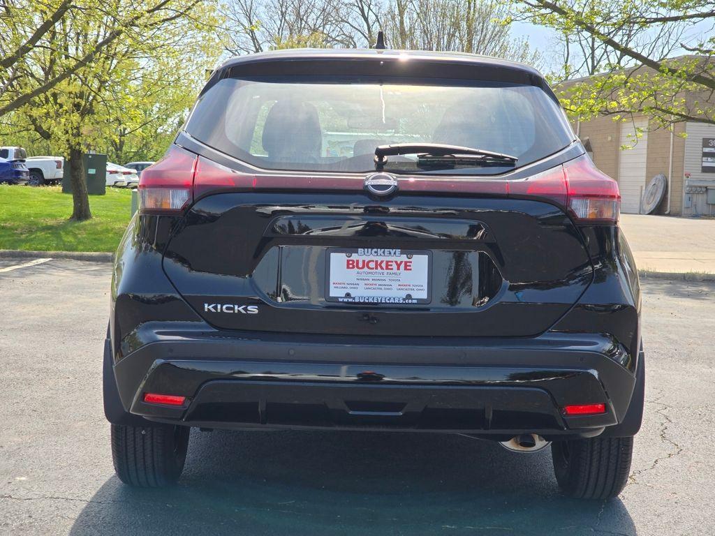 new 2025 Nissan Kicks Play car, priced at $23,579