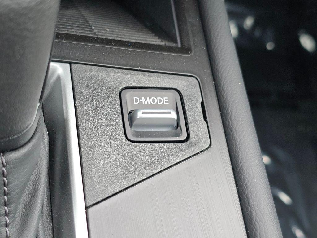 new 2025 Nissan Kicks car, priced at $27,810