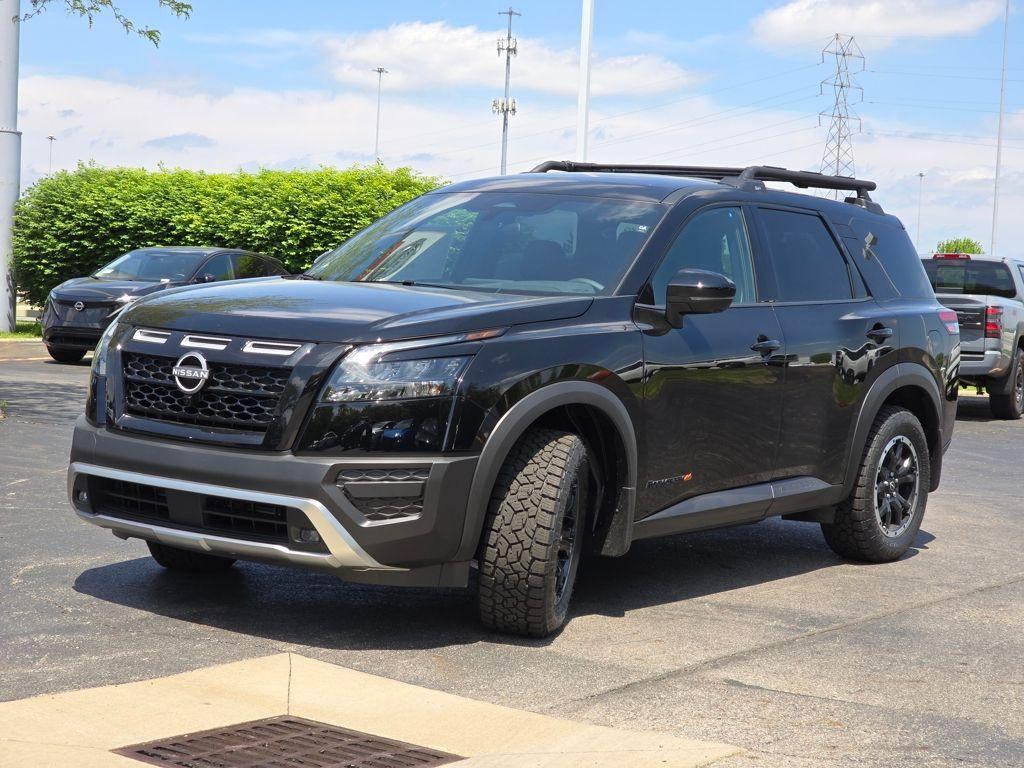 new 2025 Nissan Pathfinder car, priced at $44,367