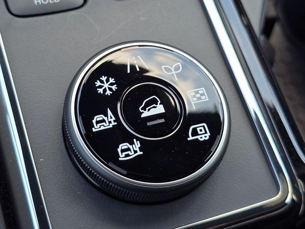 new 2025 Nissan Pathfinder car, priced at $44,367