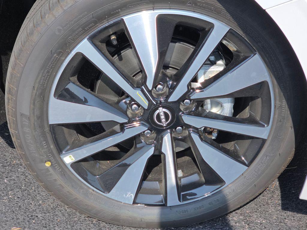 new 2025 Nissan Sentra car, priced at $25,905