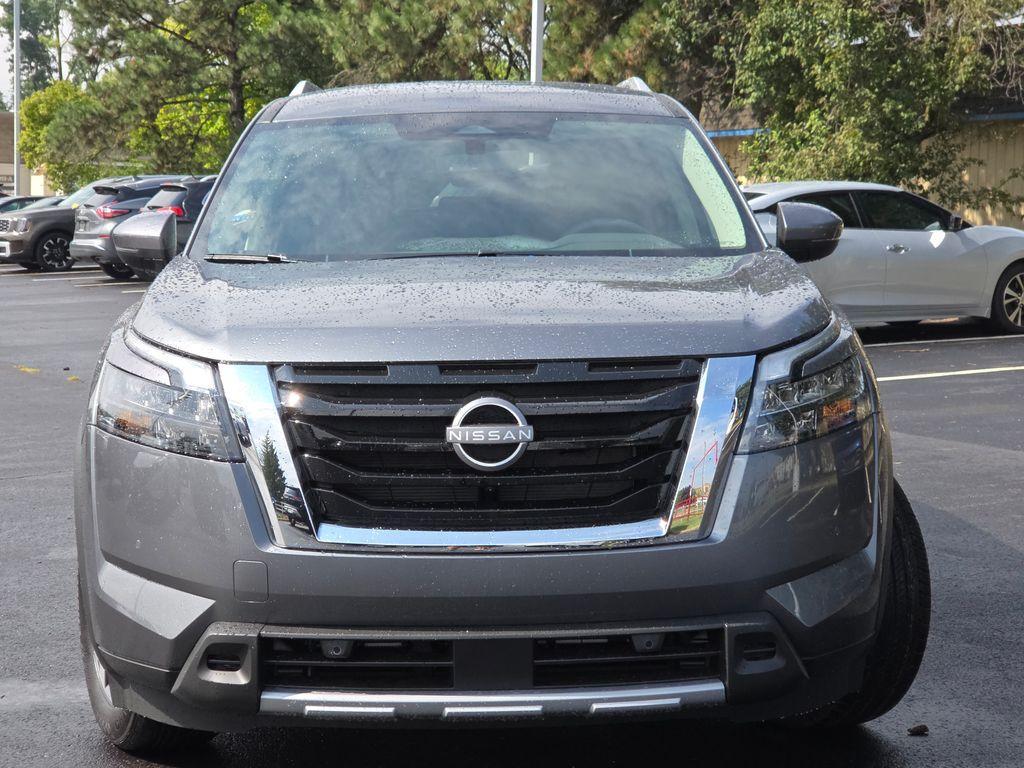new 2025 Nissan Pathfinder car, priced at $43,234