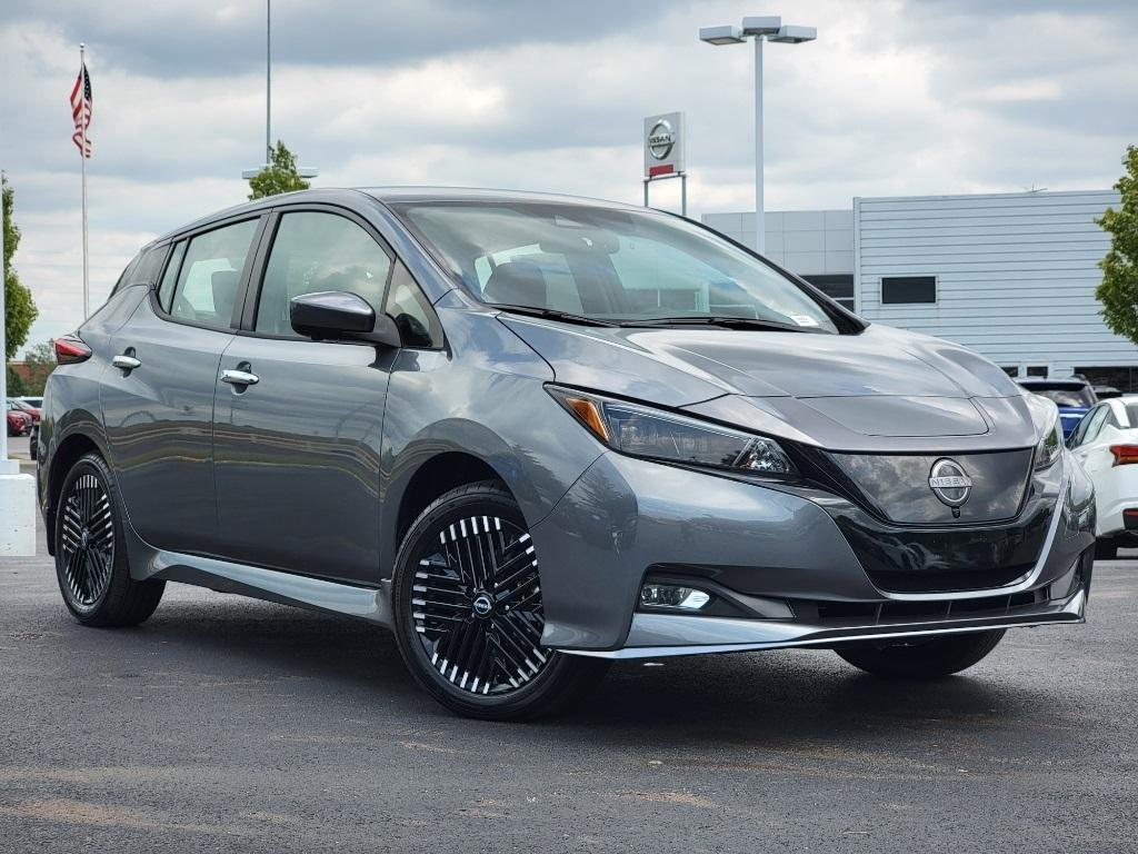new 2025 Nissan Leaf car, priced at $27,869