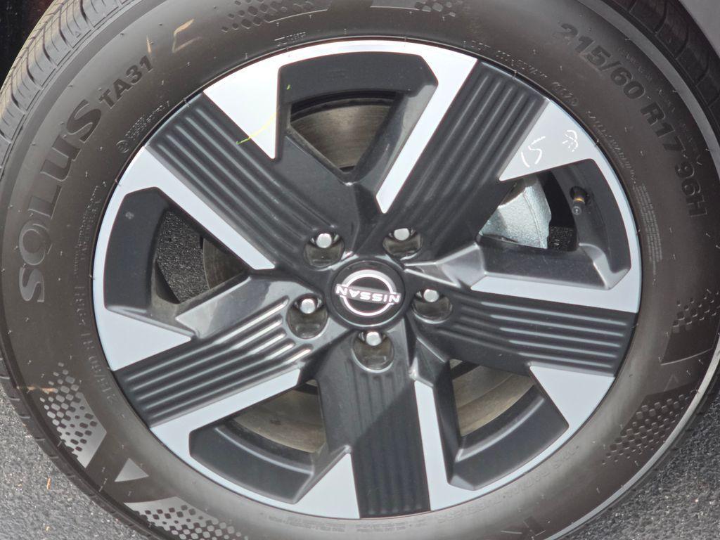 new 2025 Nissan Kicks car, priced at $28,238