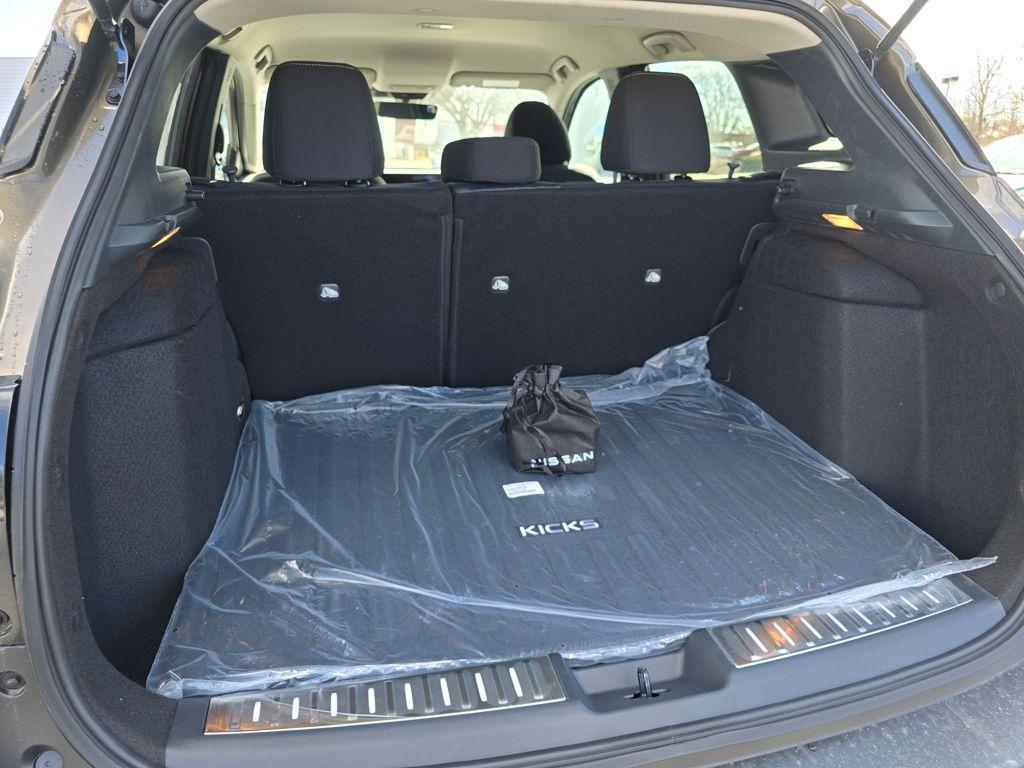 new 2025 Nissan Kicks car, priced at $29,490