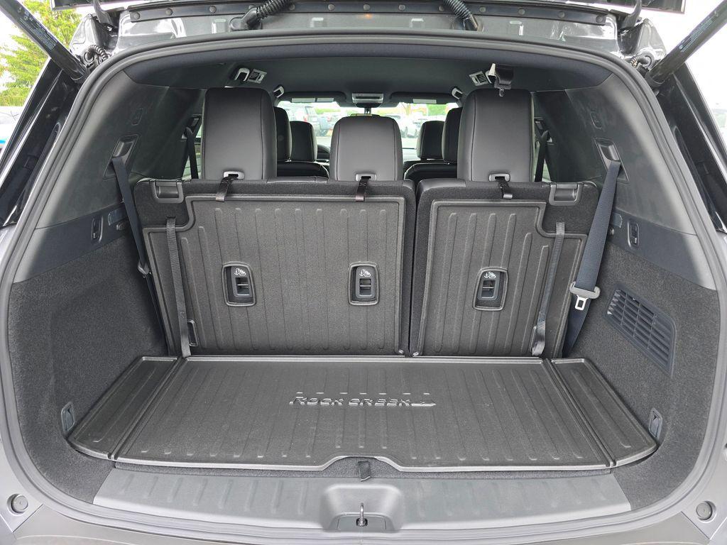 new 2025 Nissan Pathfinder car, priced at $43,967
