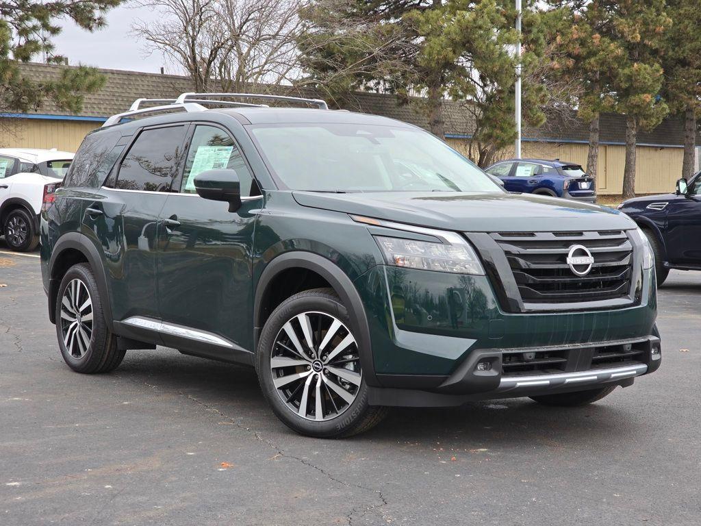 new 2025 Nissan Pathfinder car, priced at $51,551