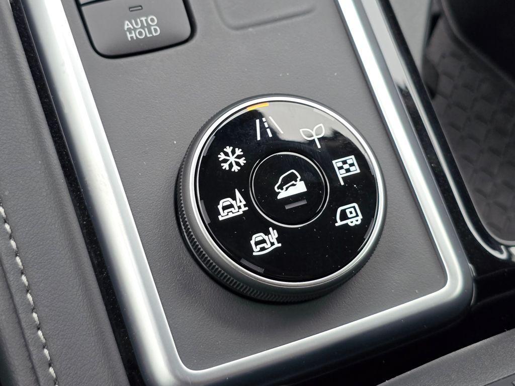 new 2025 Nissan Pathfinder car, priced at $41,819