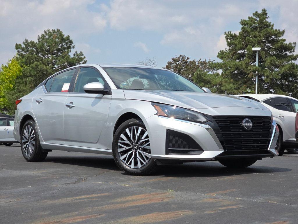 used 2023 Nissan Altima car, priced at $20,999