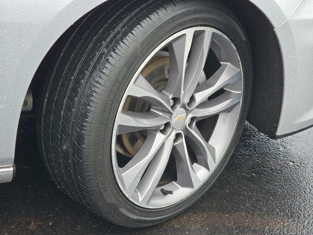 used 2022 Chevrolet Malibu car, priced at $16,999