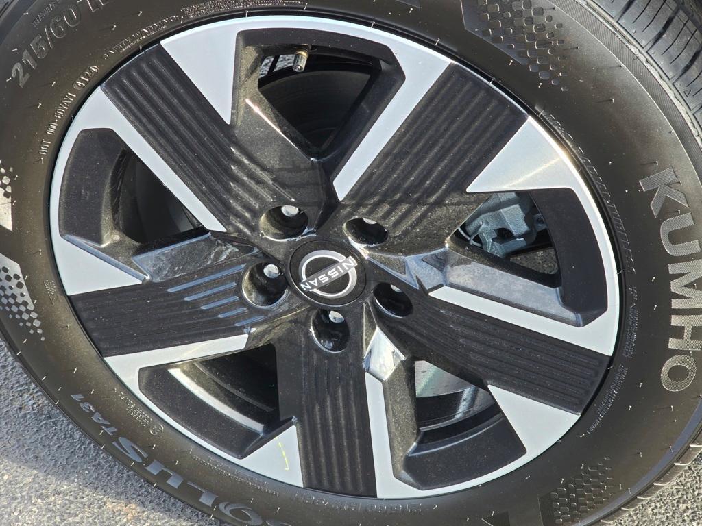 new 2025 Nissan Kicks car, priced at $26,541