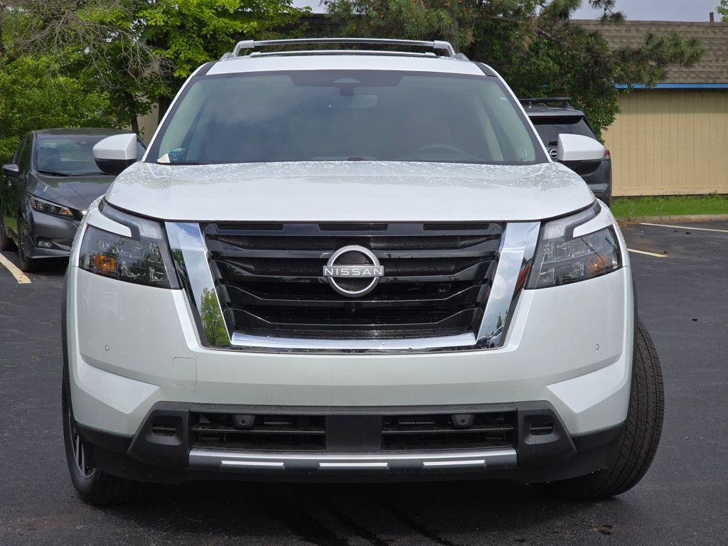 new 2025 Nissan Pathfinder car, priced at $51,665