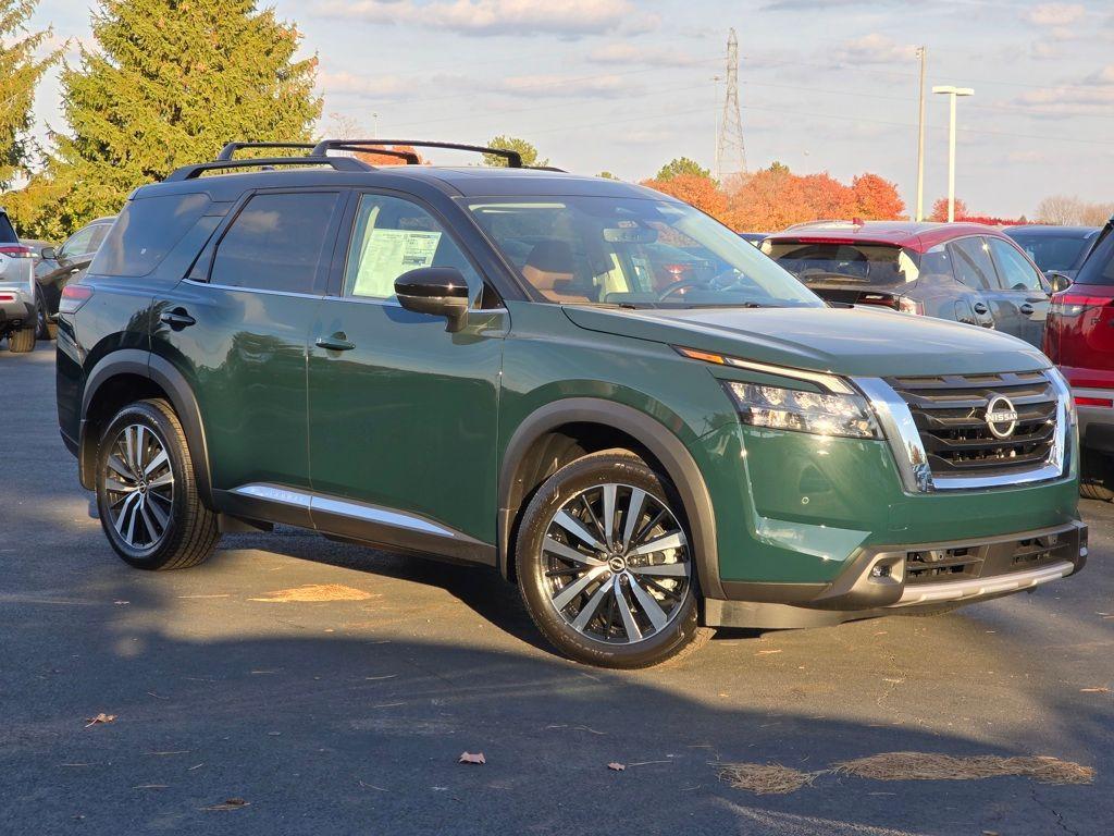 new 2025 Nissan Pathfinder car, priced at $52,336