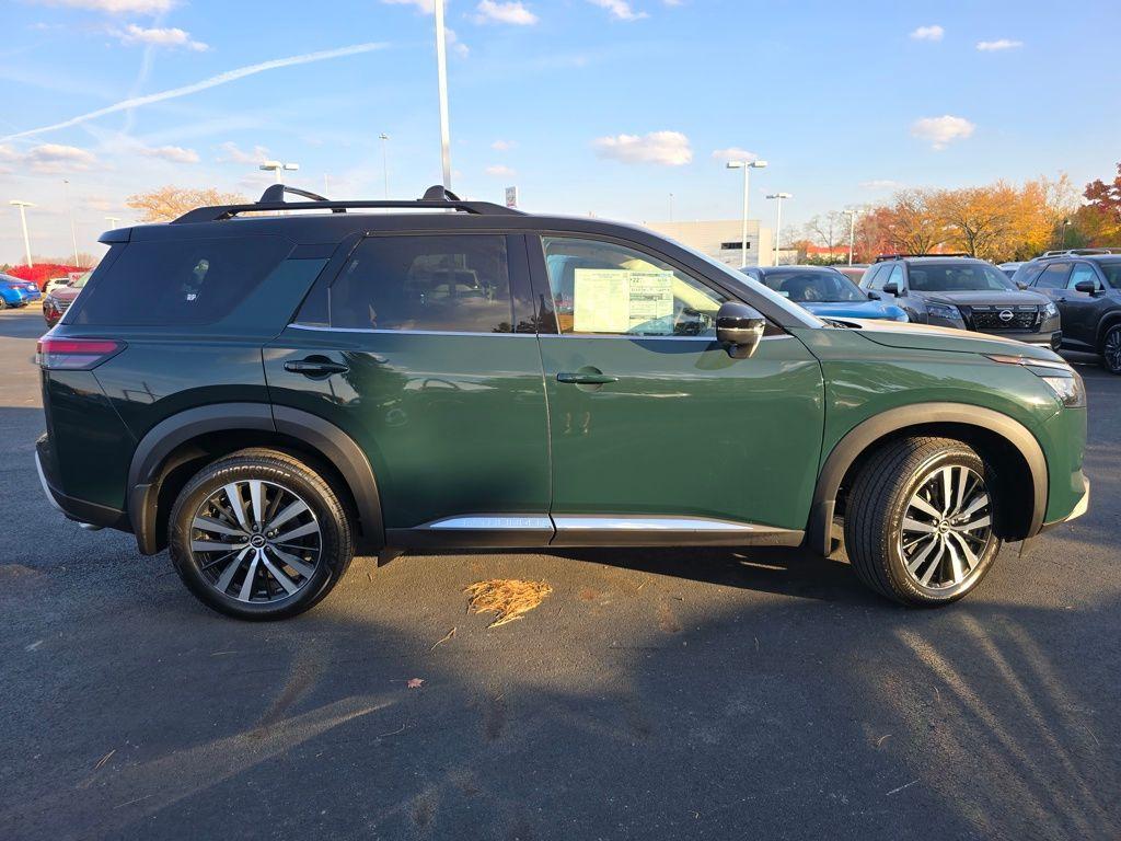 new 2025 Nissan Pathfinder car, priced at $52,336