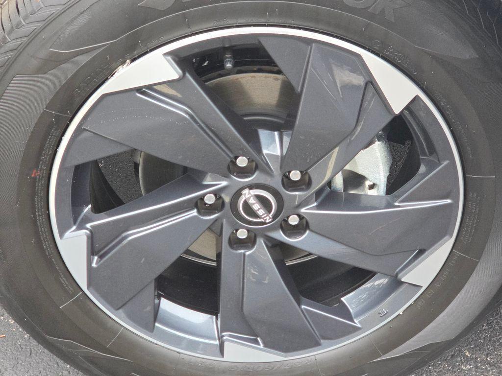 new 2025 Nissan Rogue car, priced at $32,428