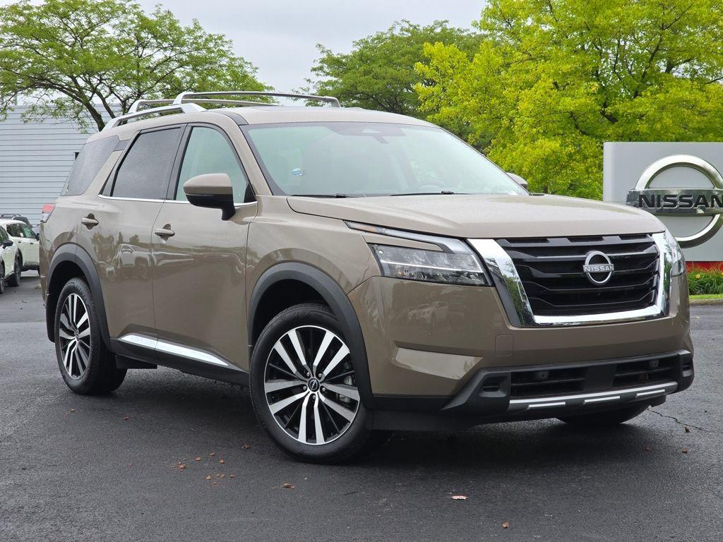 used 2024 Nissan Pathfinder car, priced at $44,999