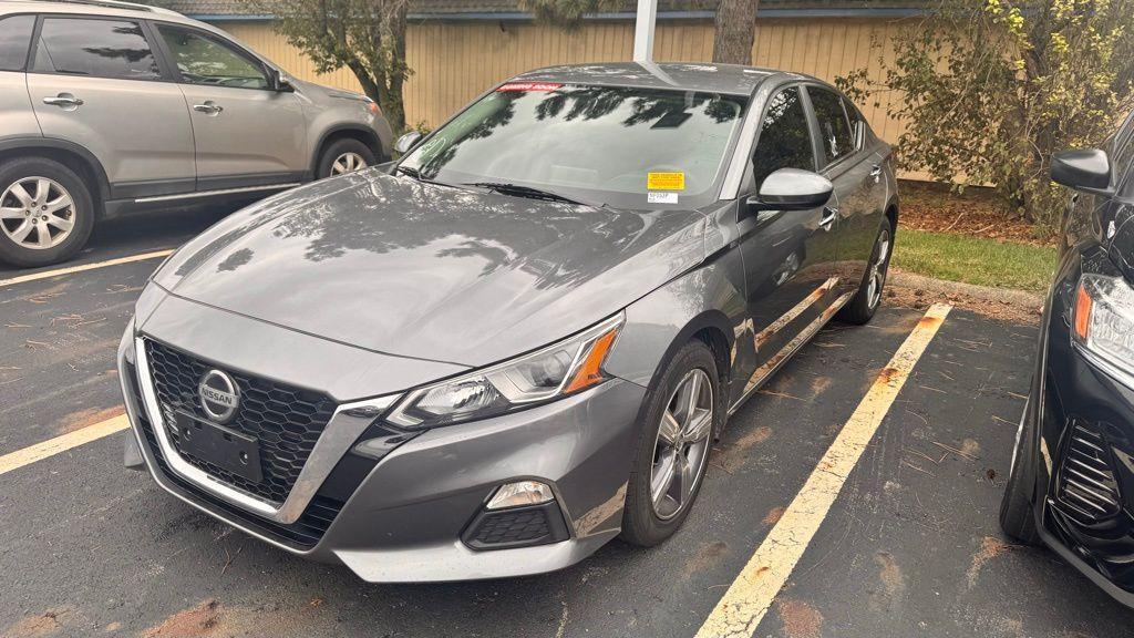 used 2020 Nissan Altima car, priced at $13,499