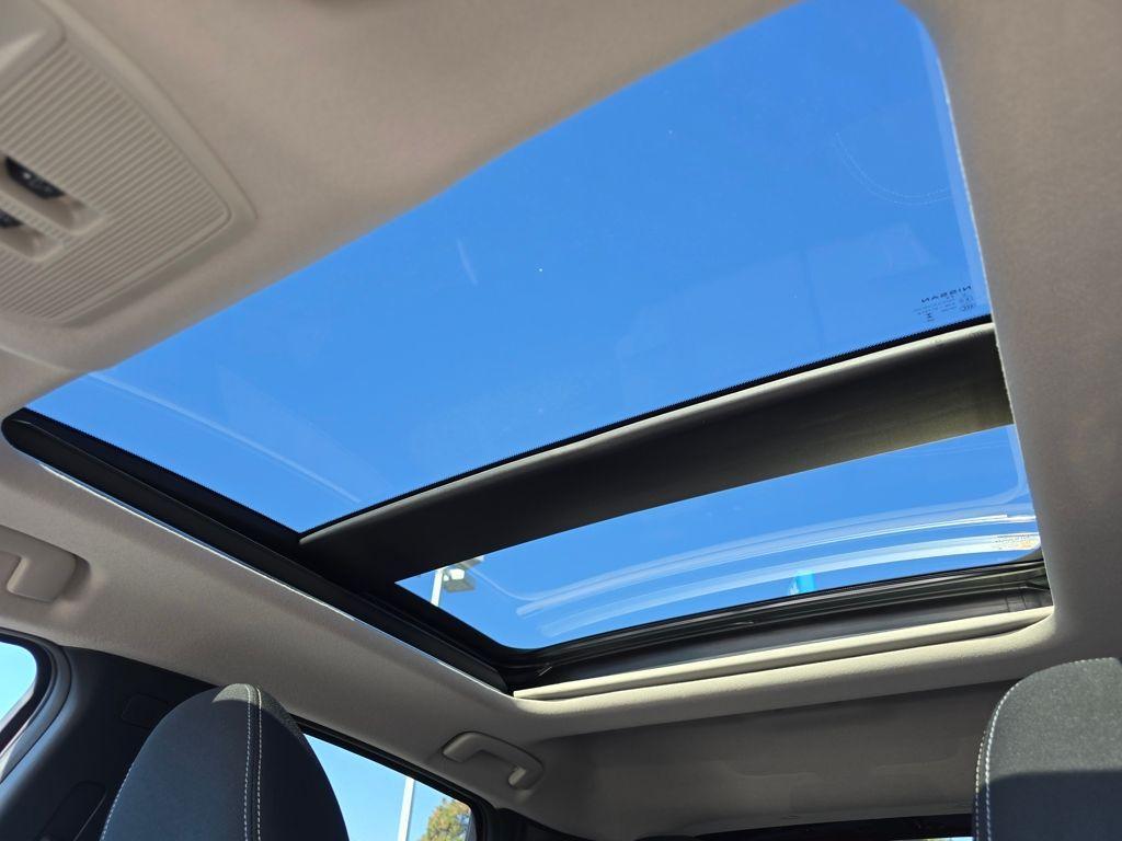 new 2025 Nissan Kicks car, priced at $27,766