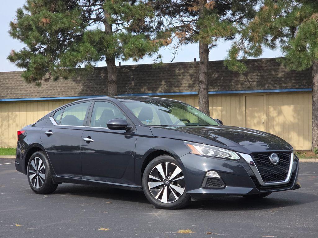 used 2022 Nissan Altima car, priced at $21,399