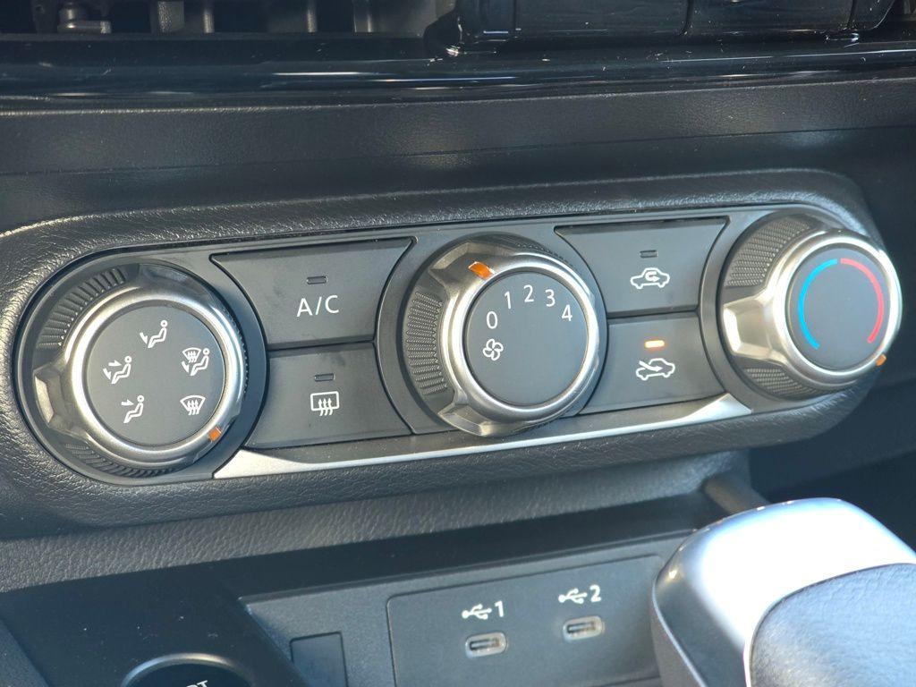 new 2025 Nissan Kicks car, priced at $27,323