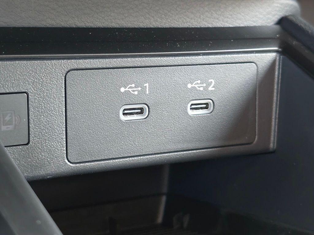 new 2025 Nissan Kicks car, priced at $30,667
