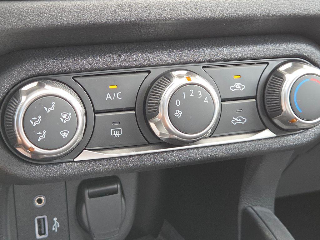 new 2025 Nissan Versa car, priced at $21,617
