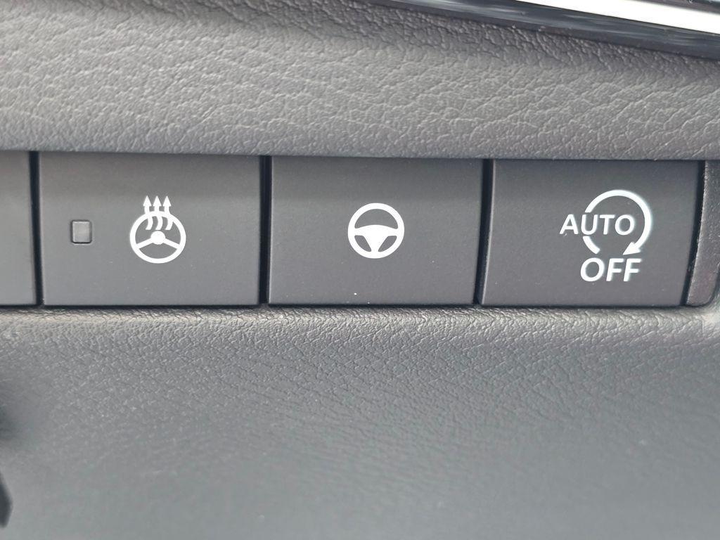 new 2025 Nissan Kicks car, priced at $30,840