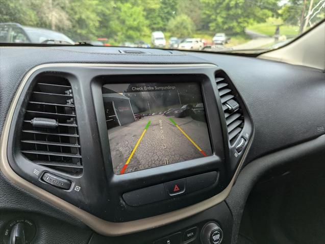 used 2015 Jeep Cherokee car, priced at $12,800