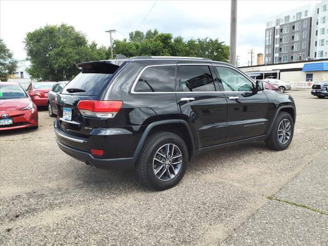 used 2017 Jeep Grand Cherokee car, priced at $15,500