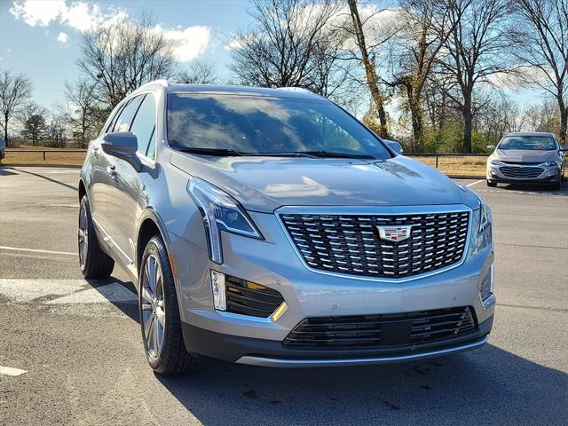 new 2025 Cadillac XT5 car, priced at $60,175