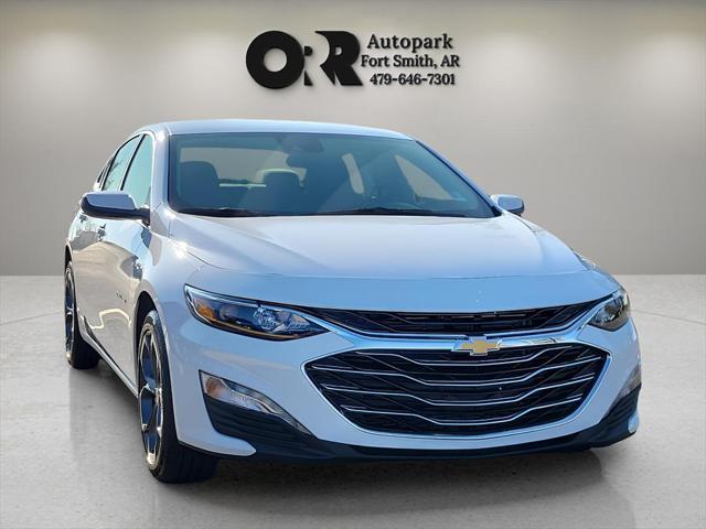 new 2025 Chevrolet Malibu car, priced at $28,258