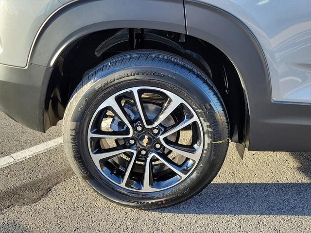 new 2025 Chevrolet TrailBlazer car, priced at $26,030