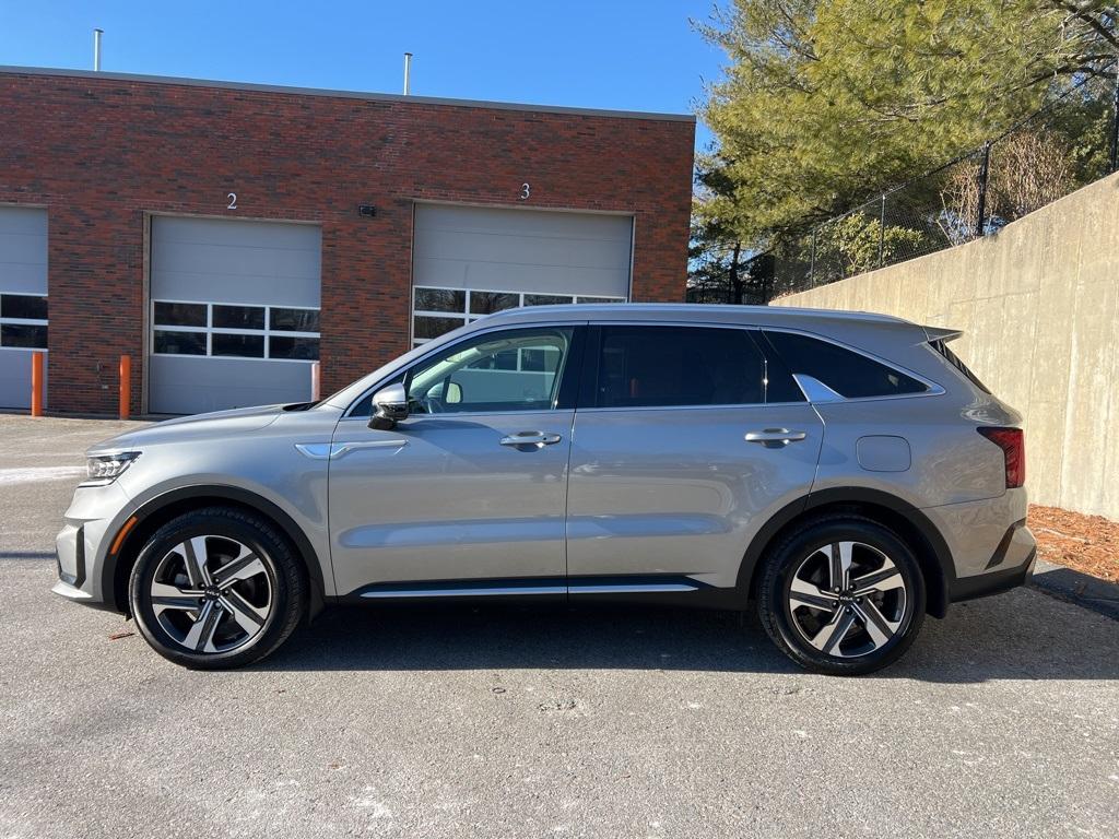 used 2023 Kia Sorento Plug-In Hybrid car, priced at $39,900