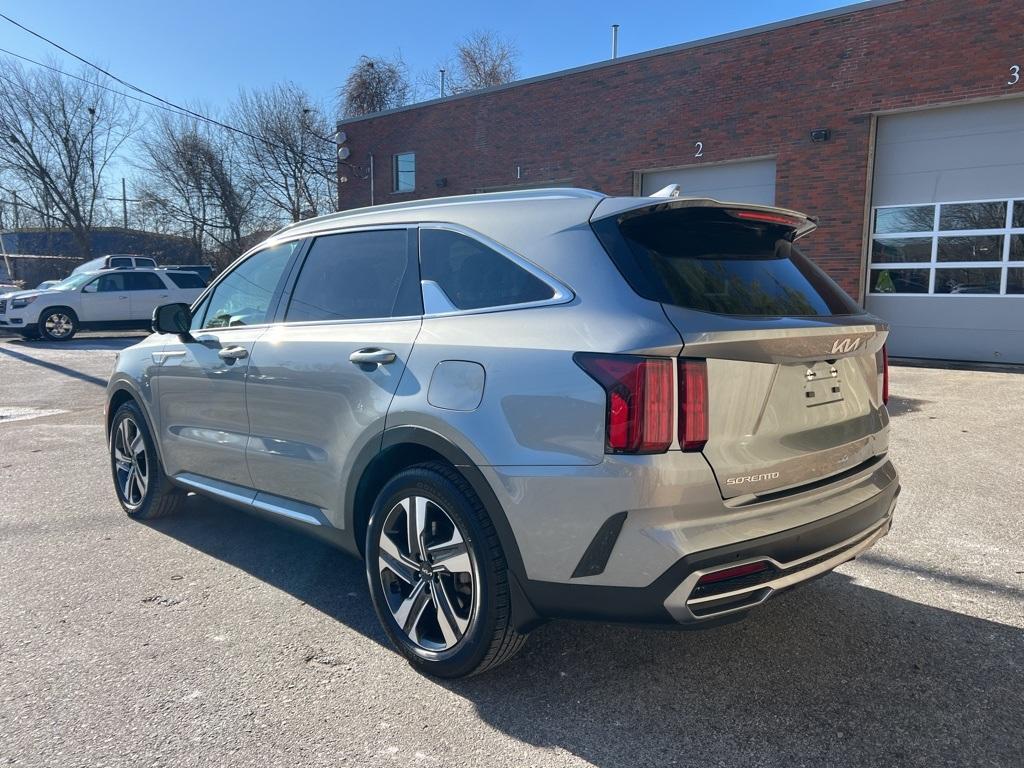 used 2023 Kia Sorento Plug-In Hybrid car, priced at $39,900