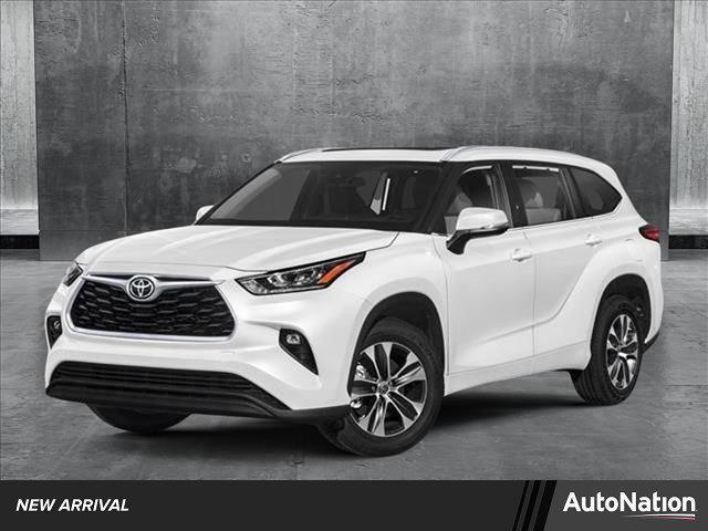 used 2022 Toyota Highlander car, priced at $39,999