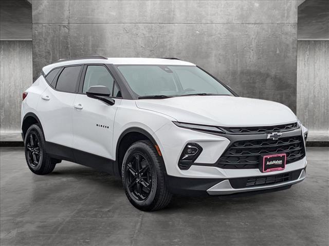 new 2025 Chevrolet Blazer car, priced at $36,195