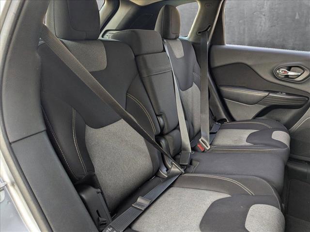 used 2014 Jeep Cherokee car, priced at $5,400