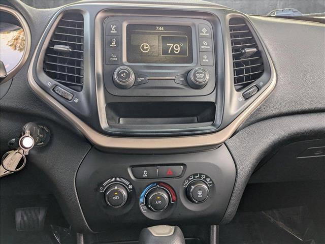 used 2014 Jeep Cherokee car, priced at $5,400