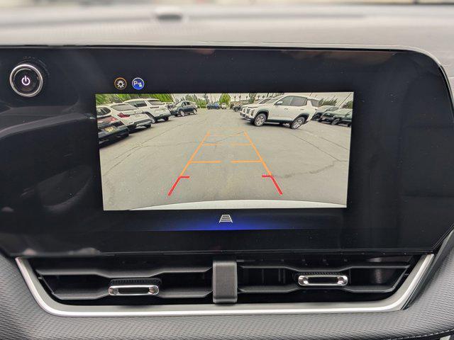 new 2026 Chevrolet Equinox car, priced at $31,432