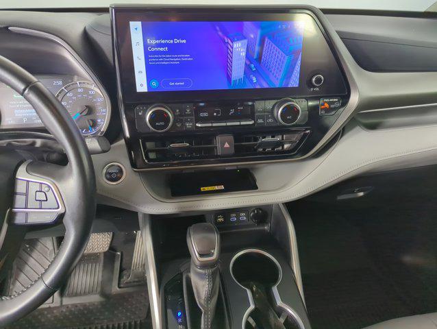 used 2024 Toyota Highlander Hybrid car, priced at $44,987