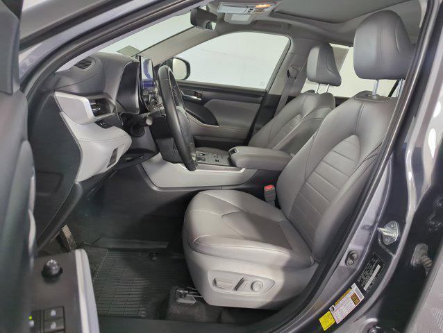 used 2024 Toyota Highlander Hybrid car, priced at $44,987
