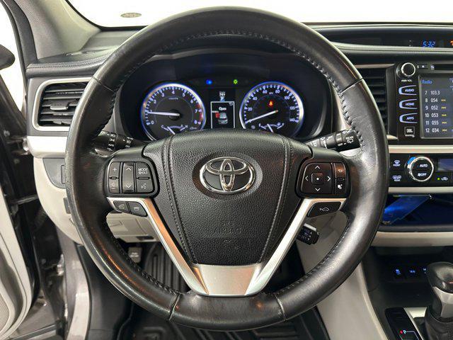 used 2015 Toyota Highlander car, priced at $19,999