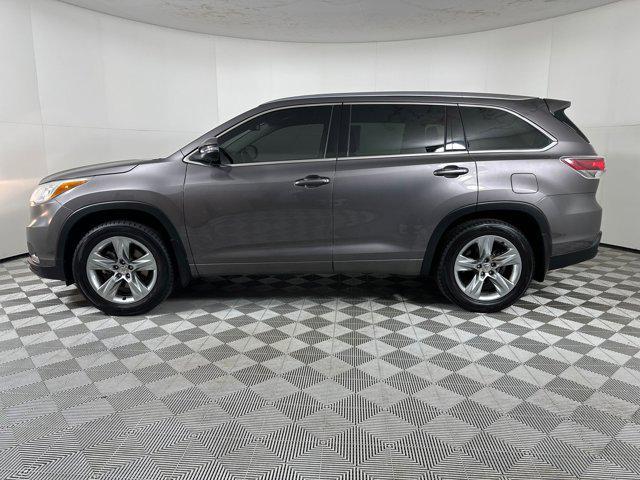 used 2015 Toyota Highlander car, priced at $19,999