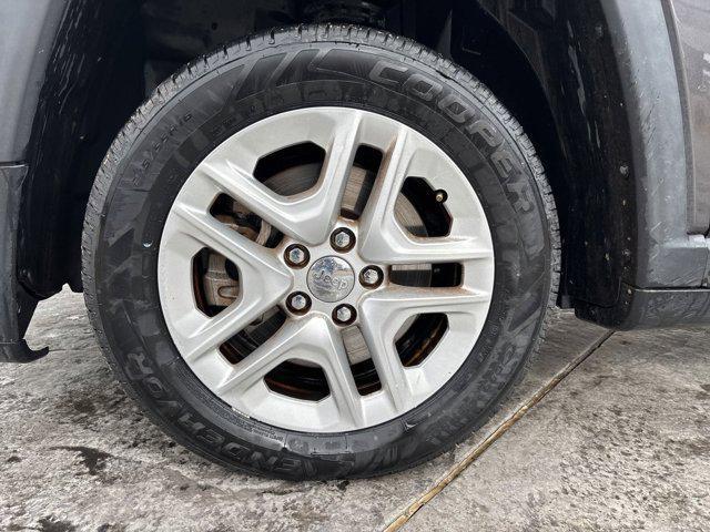used 2018 Jeep Compass car, priced at $9,999