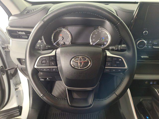 used 2023 Toyota Highlander car, priced at $35,999